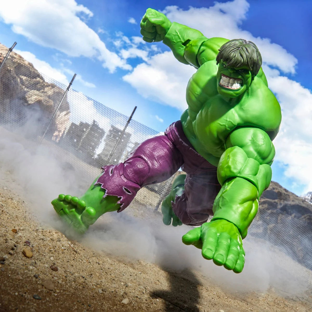 Marvel Legends Maximum Series Hulk 6-Inch Action Figure