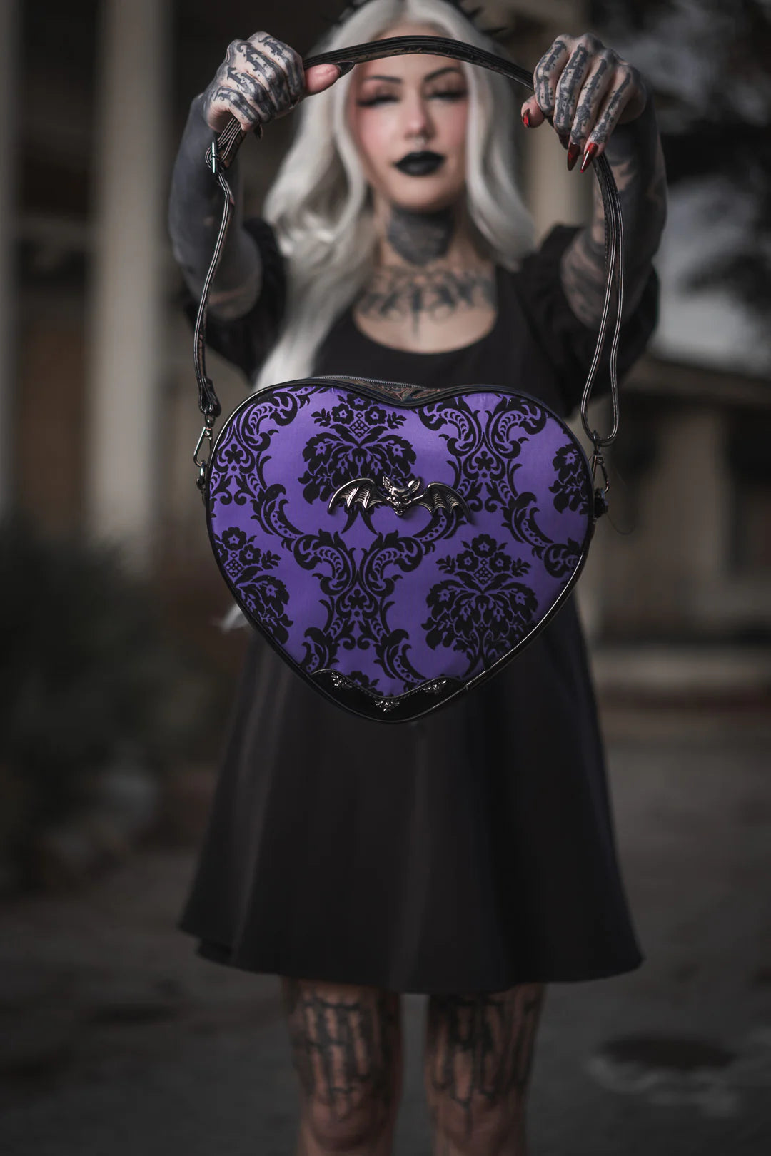Damask Heart Shoulderbag in Violet
