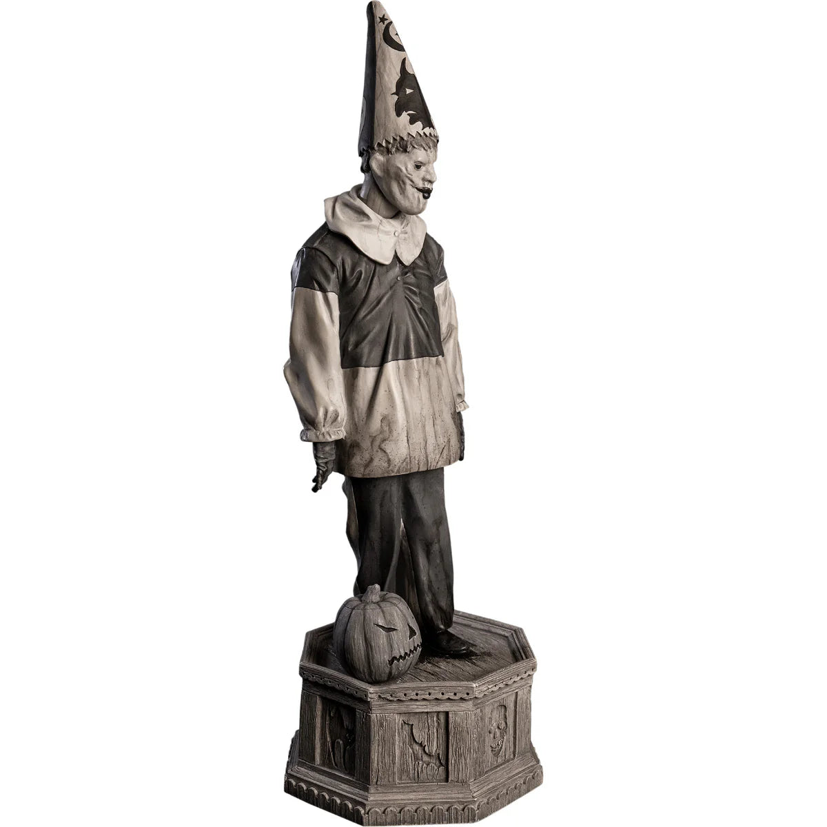 GHOSTS OF HALLOWEEN - GUNNAR STATUE