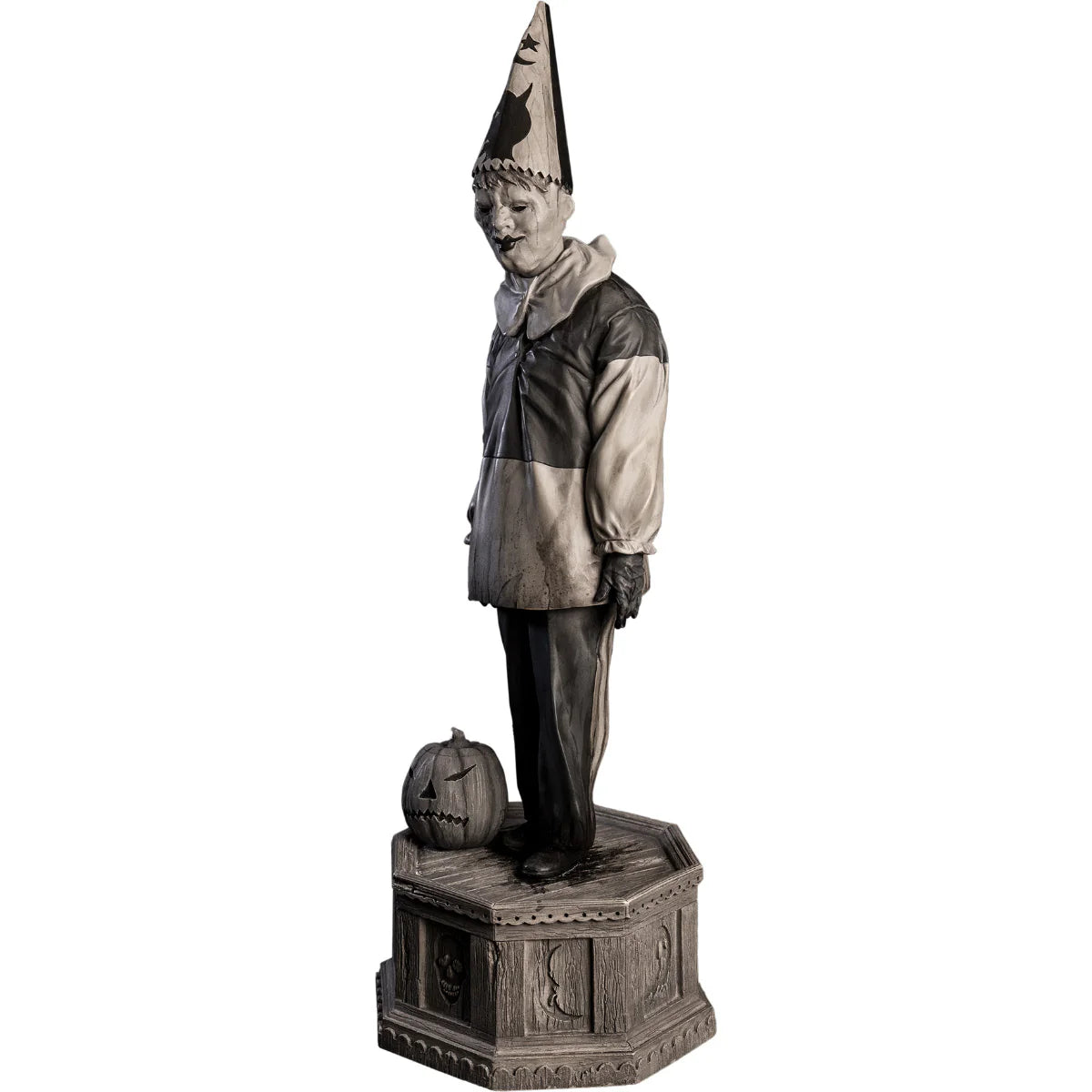 GHOSTS OF HALLOWEEN - GUNNAR STATUE