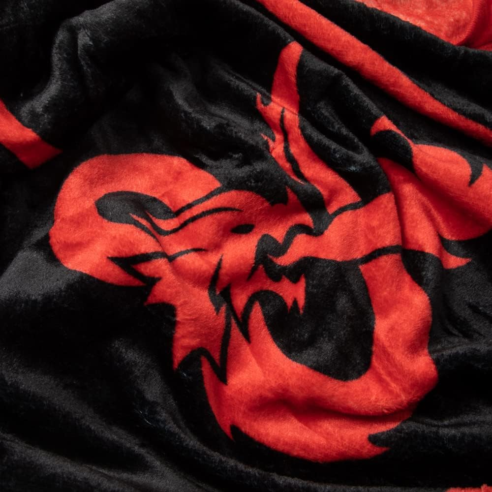 Bioworld Dungeons & Dragons Dice Throw Blanket