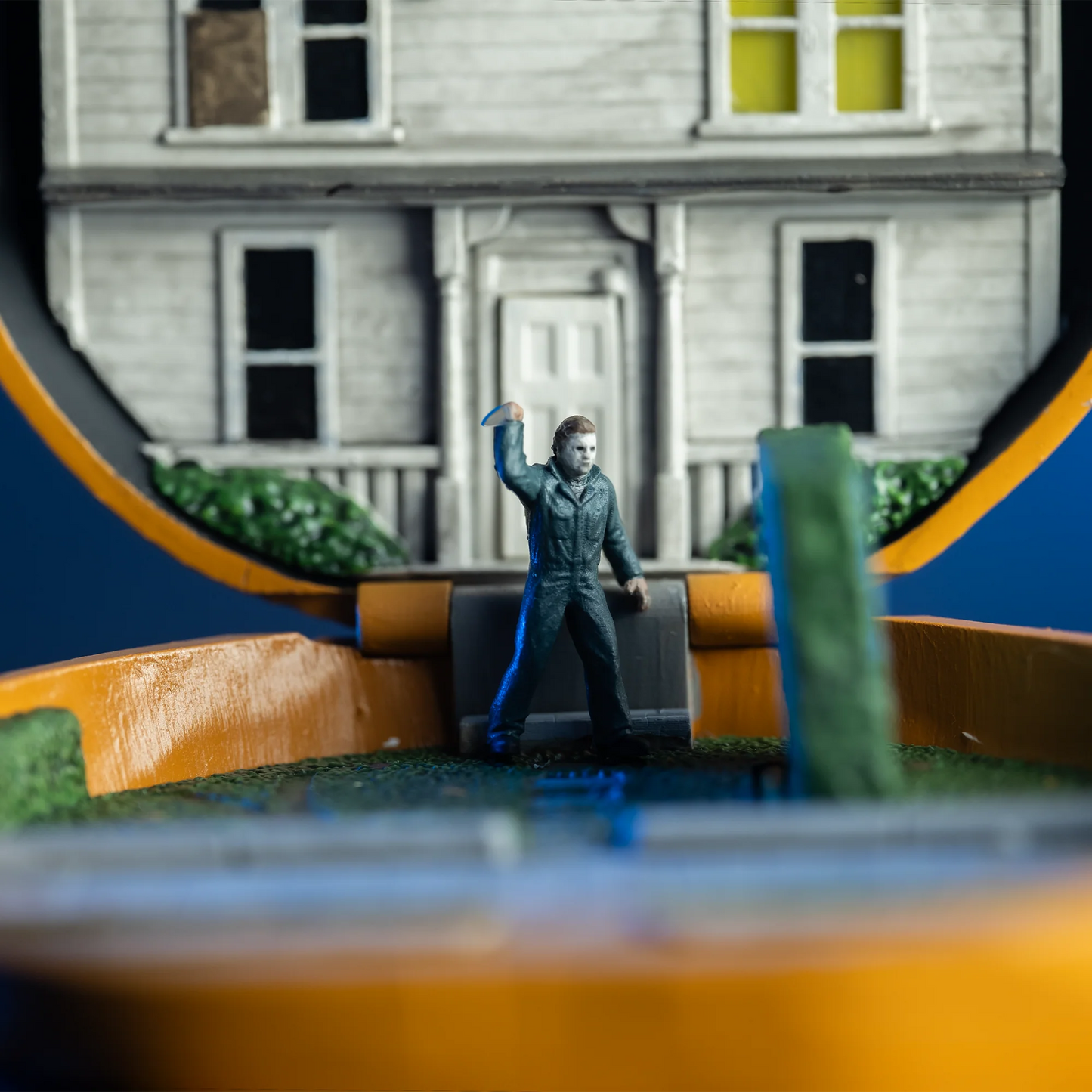 *PRE-ORDER* HALLOWEEN (1978) - MYERS HOUSE PUMPKIN MICRO MANIACS PLAYSET