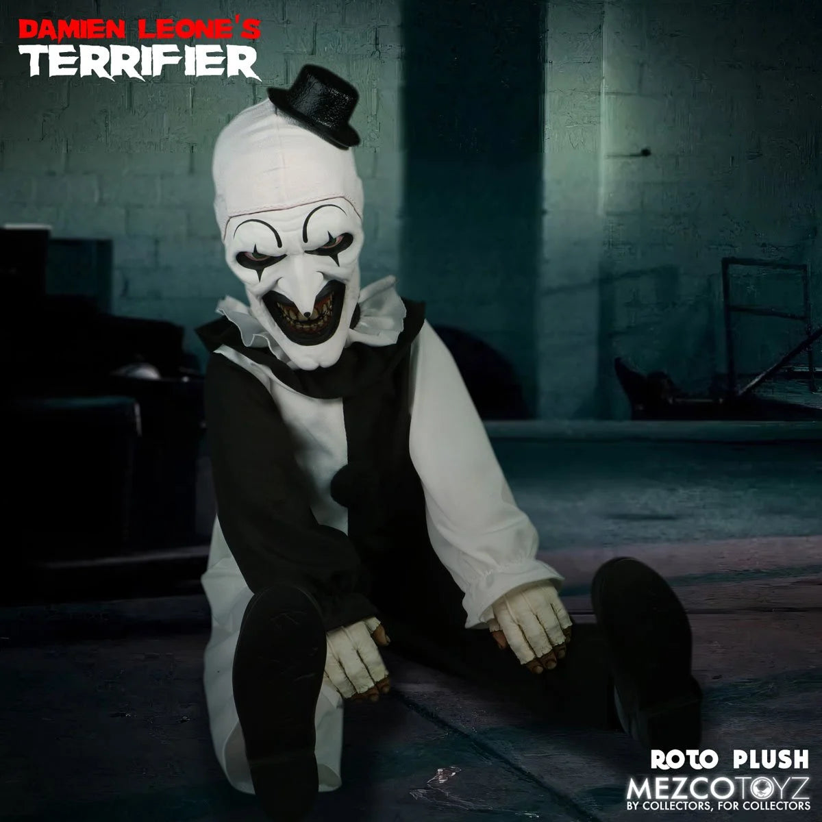 Terrifier Art the Clown Mezco Designer Series Roto Plush Doll